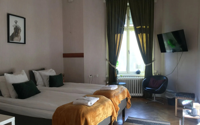 Morris Hotel