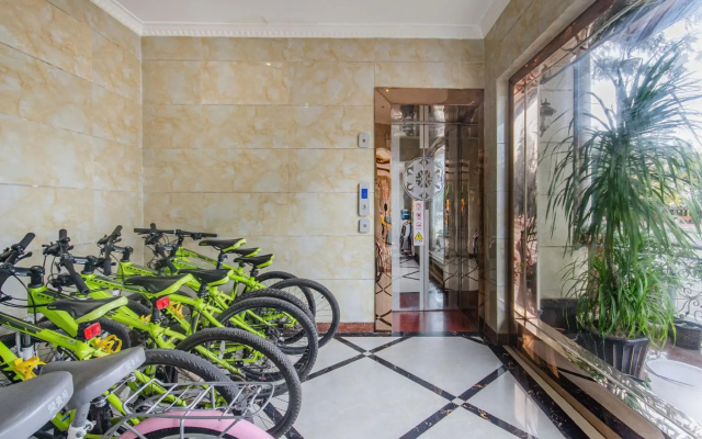 Qionghai Holiday Hotel