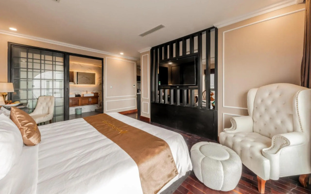 Mira Hotel