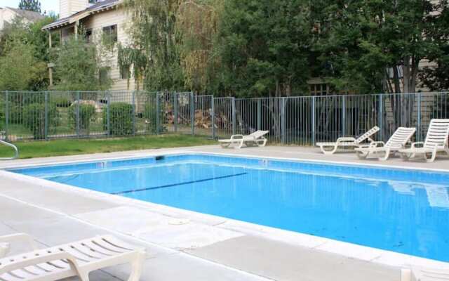 Amazing Retreat in Heart of Mammoth