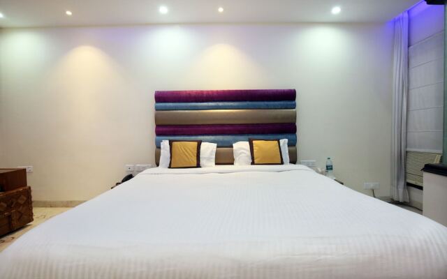 OYO 4727 Hotel Sangam Pacific
