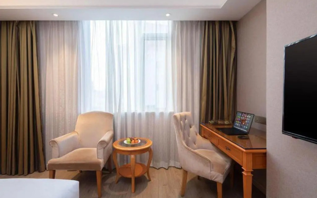 Vienna Hotel Shenzhen Longsheng Subway Station Branch