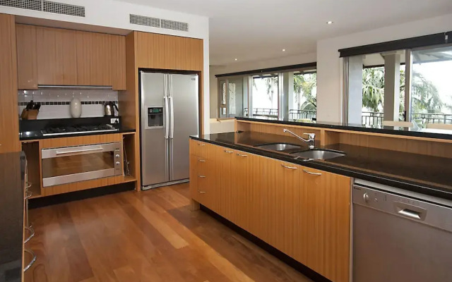 Santai Private 2 Bedroom Apartment