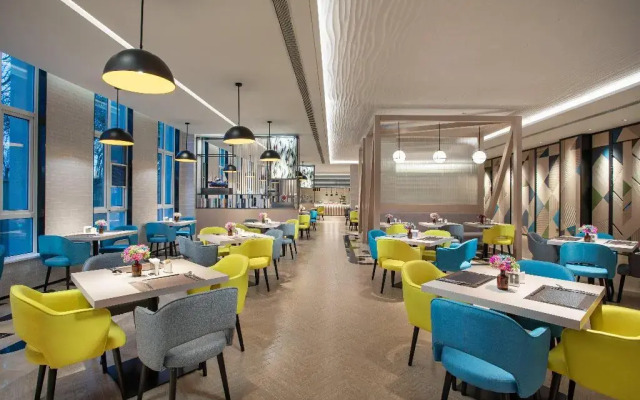 Holiday Inn Shanghai Dishui Lake by IHG