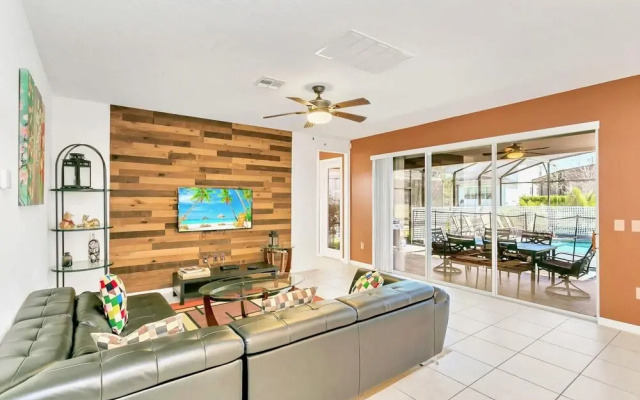 6BR Luxury Home With BBQ and Private Pool