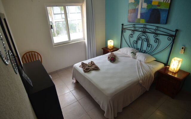 2BR Condo ground level Rinconada Del Sol