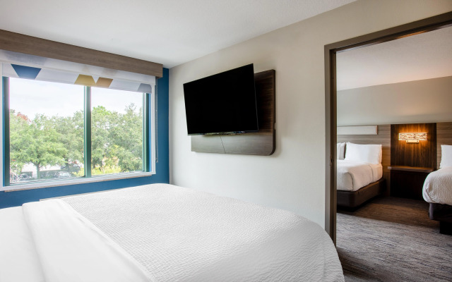 Holiday Inn Express & Suites Bradenton East-Lakewood Ranch by IHG