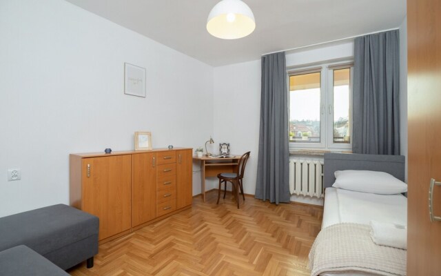 Apartment With Balcony Cracow by Renters
