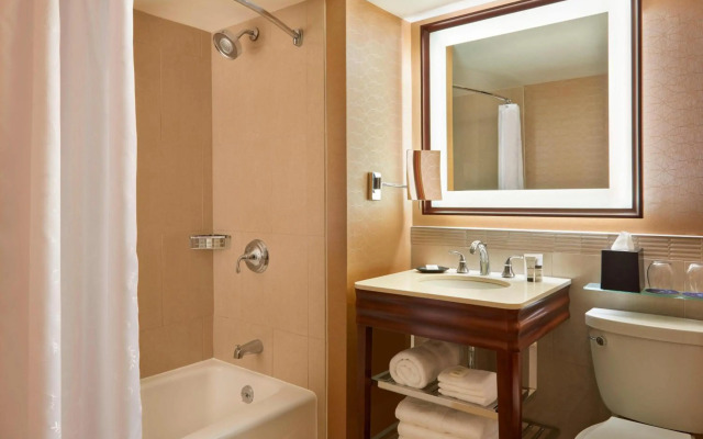 Sheraton Centre Toronto Hotel