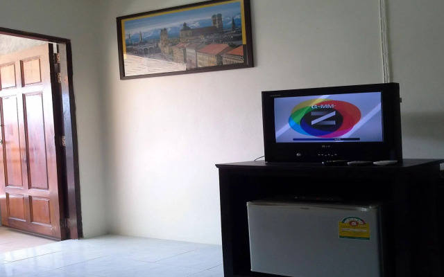 OYO 609 Lanta Dream House Apartment