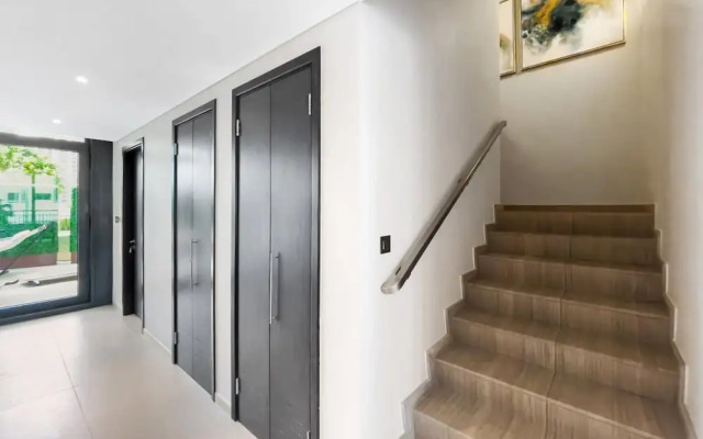 Lux 4BR Duplex in Blvd of Downtown