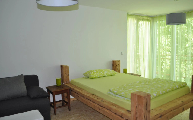 Punkrock Harbour Pension Bähr