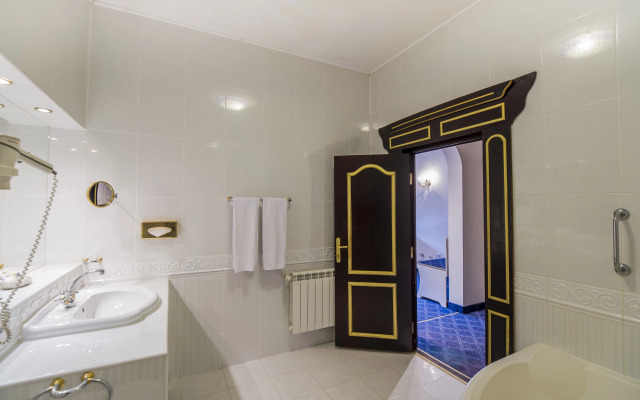 Hotel Aurelius Imparatul Romanilor