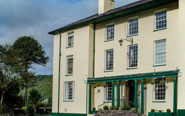 The Royal Victoria Hotel