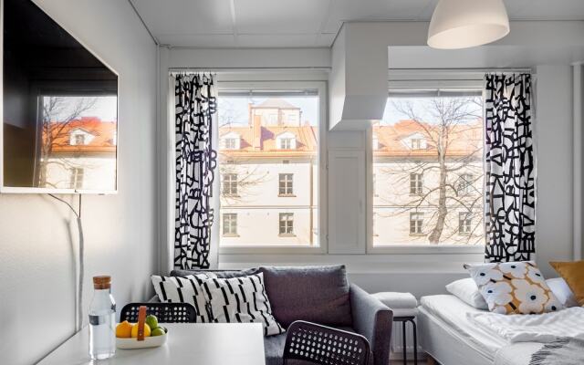 Modern Downtown Studio - "Pikku Ronka" - Hosted by 2ndhomes