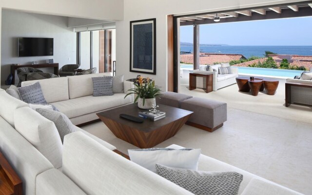 Sunny Vacation Villa 69