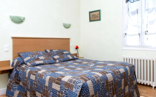 Logis Hotel De Paris