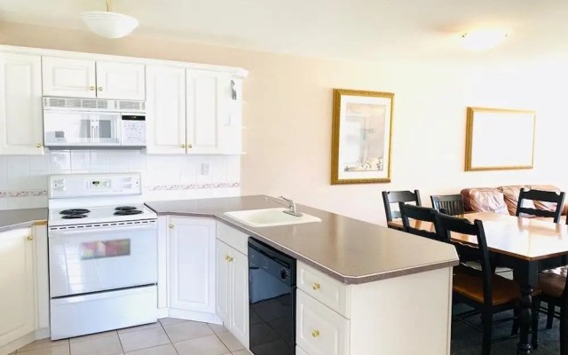 Mountain View Resort and Suites at Fairmont Hot Springs
