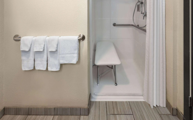 Baymont by Wyndham Copley Akron