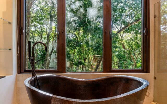 Uxmal 5 Bedroom Villa by RedAwning