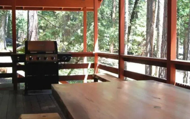 RedAwning Cabin #77 Chipmunk Retreat