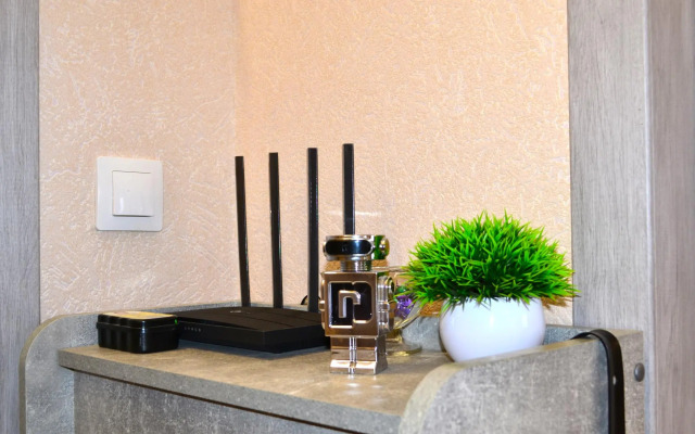 ЭмиЛи на улице Конструкторов 29А к1