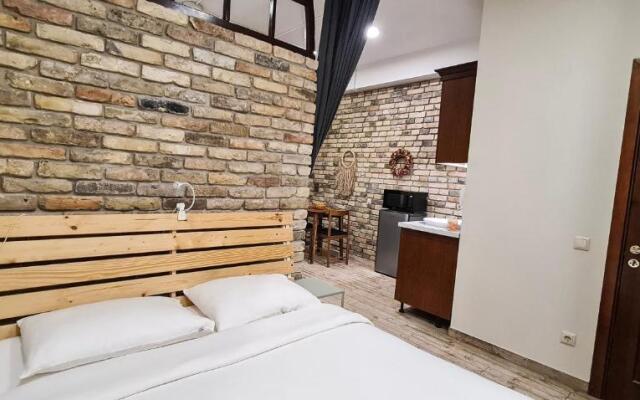 City-Center Basement Studio Free Parking Netflix