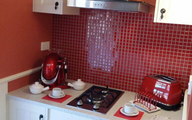 Bella Rouge Cottage