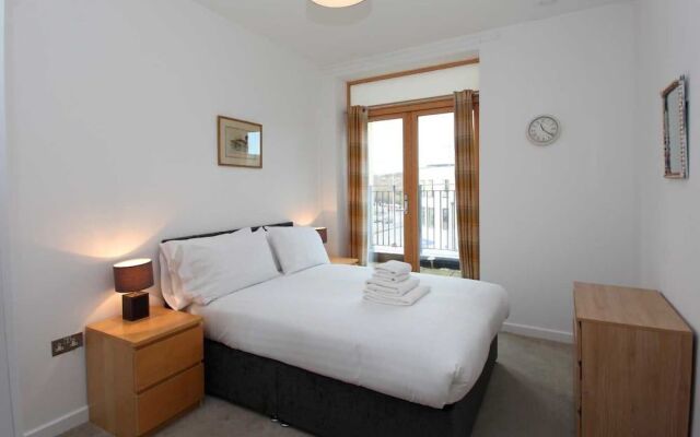 Parkes Court Apartments