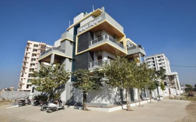 OYO 27010 Grand Vinayak