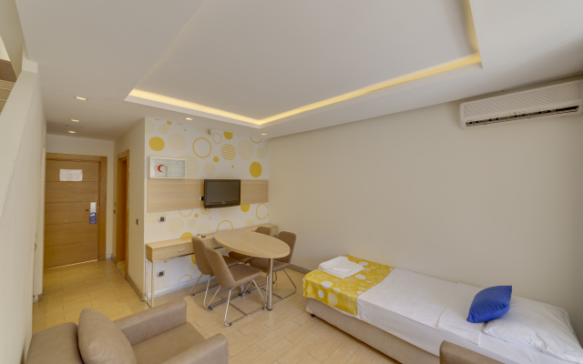 Voxx Resort