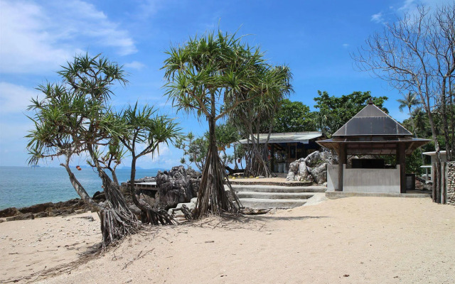 Moonlight Bay Resort