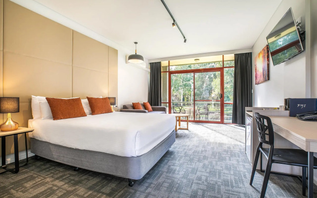 Nightcap at York on Lilydale