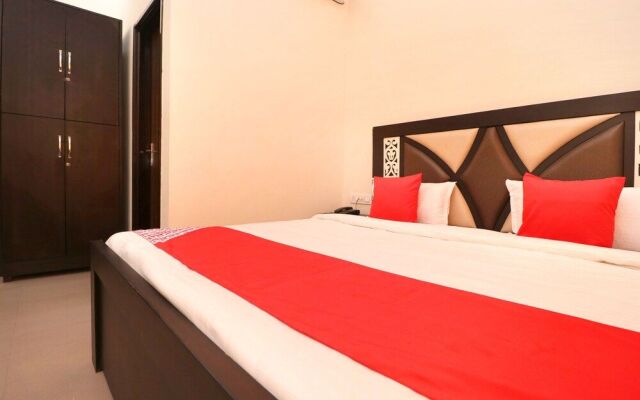 OYO 23235 Hotel Roopmahal & Restaurant