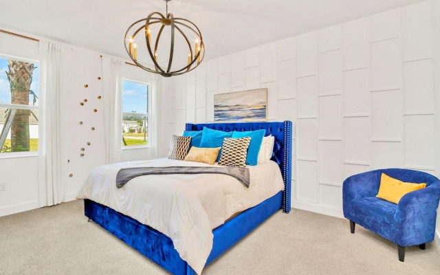 Upstay - Movie Mansion w Cinema-pool Hot Tub-games