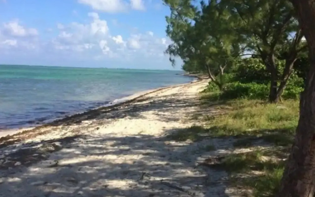 S4 BP Steps to Beach Car Value Service