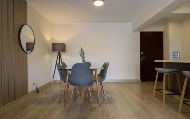 w Prestigious 3BR w Great Balcony in Miraflores