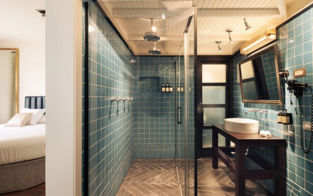 La França Travellers - Adults Only