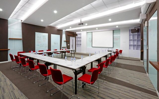 Berry Biz Hotel Powered by Archipelago
