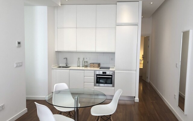 Las Rejas Apartment