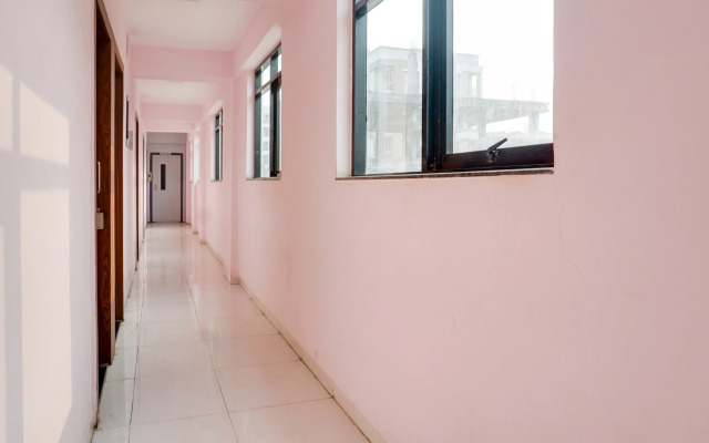 Super Collection O Chandan Nagar Kharadi formerly Kharadi INN