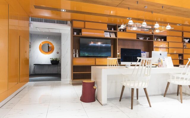 S Box Sukhumvit Hotel