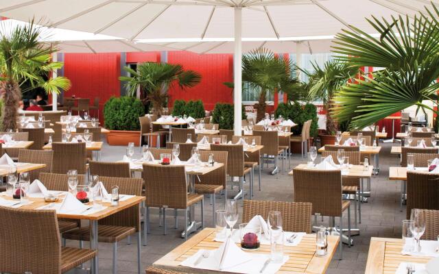 Mövenpick Hotel Zuerich-Airport