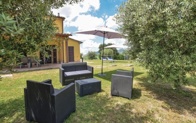 Nice Apartment in Montefelcino With 2 Bedrooms and Wifi