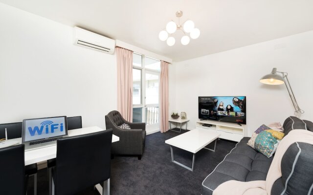 Melbourne Beachside Apartment