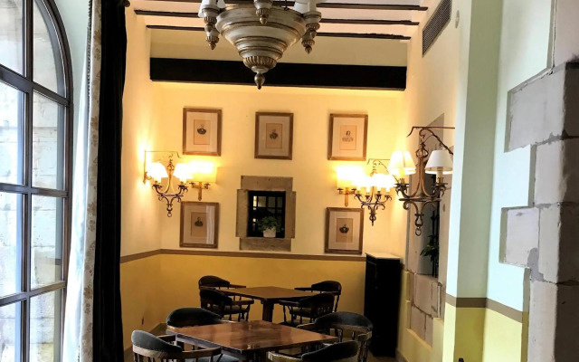 Parador De Santillana De Gil Blas