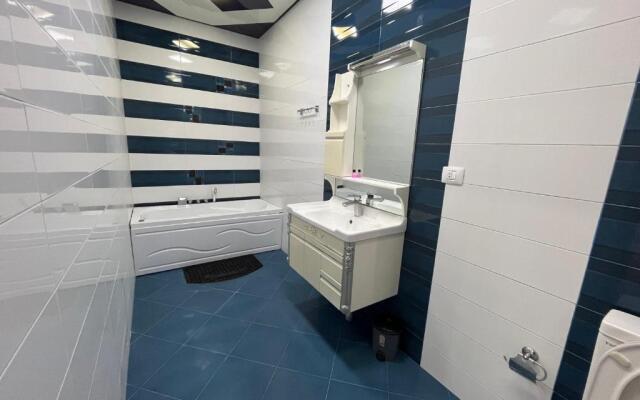 NİZAMİ STREET Center apartment