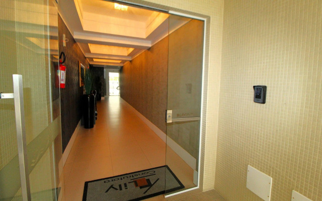 1071 - Apartamento com 2 Suítes na Praia de Bombinhas,