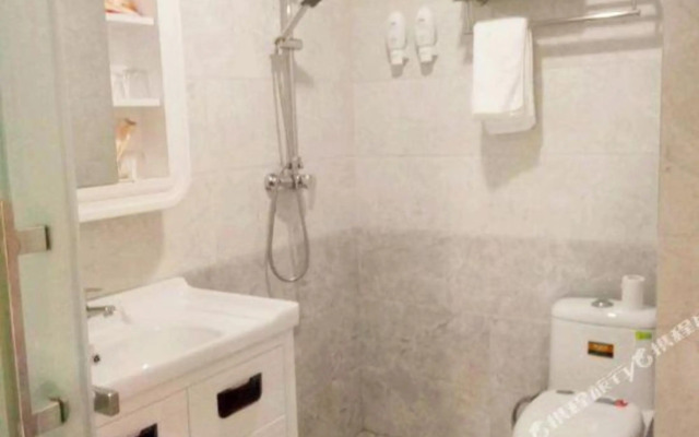 Xinyue Lishui Holiday Hotel