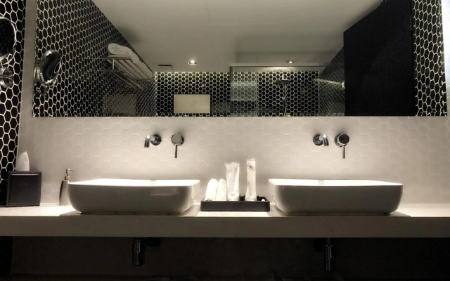 M Roof Hotel & Residences